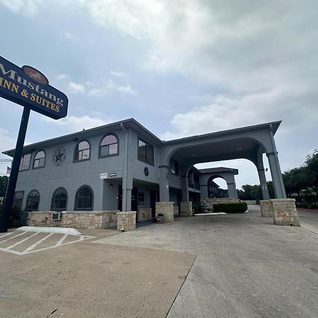 סן אנטוניו Mustang Inn And Suites מראה חיצוני תמונה